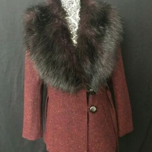 Gorgeous H&M Faux Fur Collar Burgundy Coat
